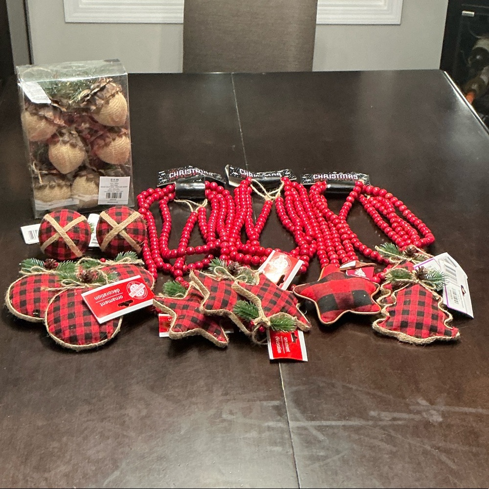 24 piece Buffalo Plaid Christmas Ornaments and trim - NWT!